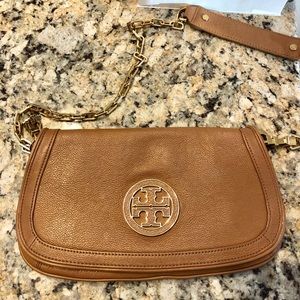 Tory Burch Amanda Logo Royal Tan Leather Clutch